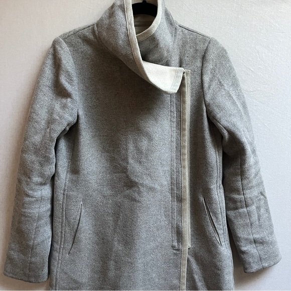 Babaton Aritzia Cormac Wool Blend Coat Sz XS - Picture 3 of 12